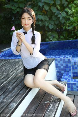 撕开美女的衣服2